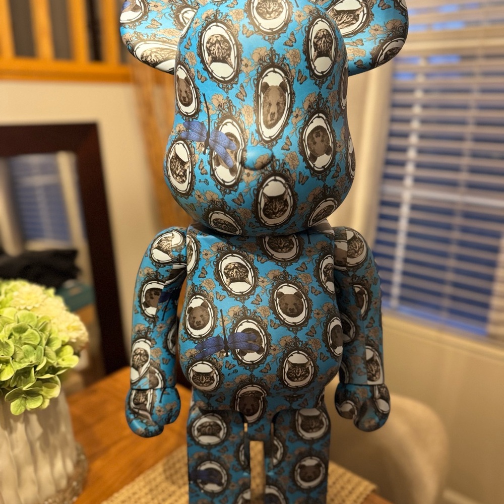 Robe Japonica Blue Patterned 1000% Bearbrick Figure